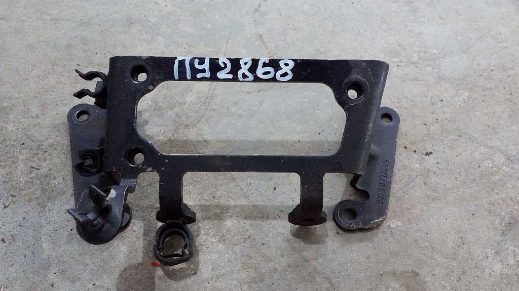 Кронштейн корпуса топливного фильтра б/у