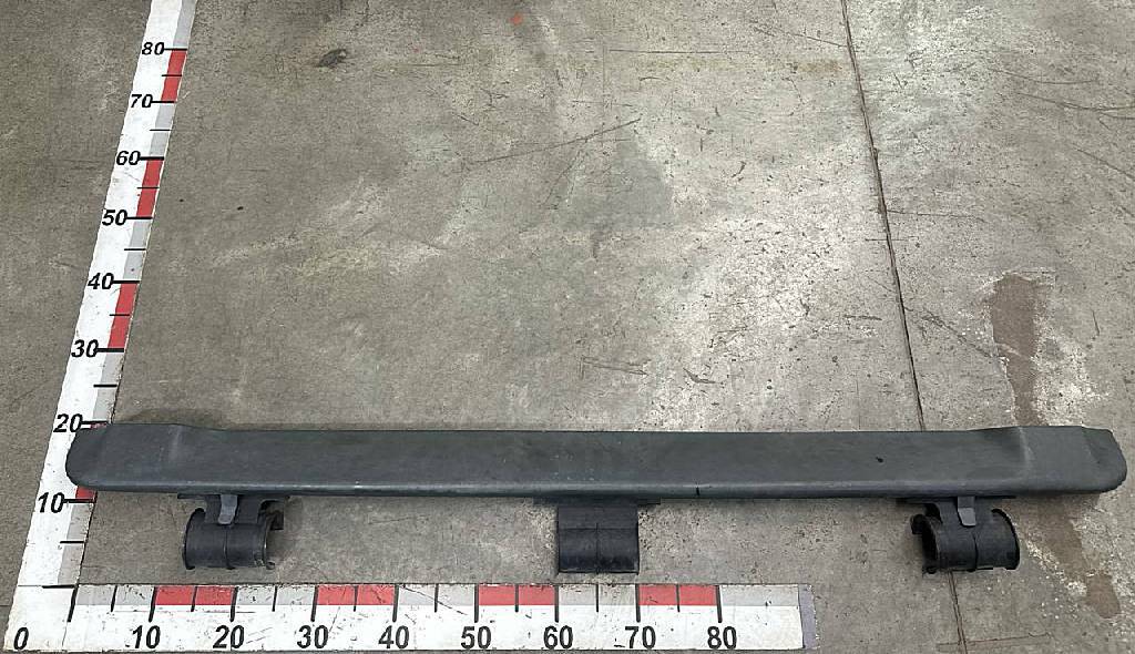 Накладка стабилизатора кабины б/у