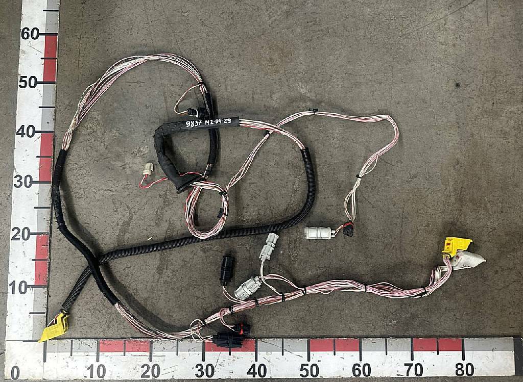 Проводка правой двери б/у