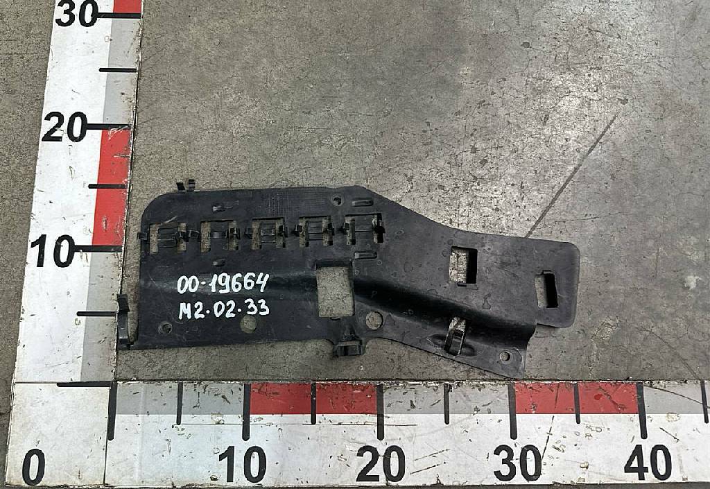 Кронштейн проводки левой двери б/у