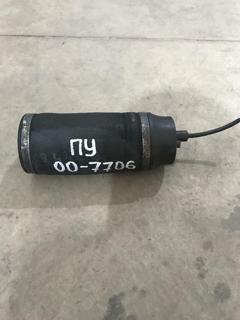 Подушка кабины задняя б/у