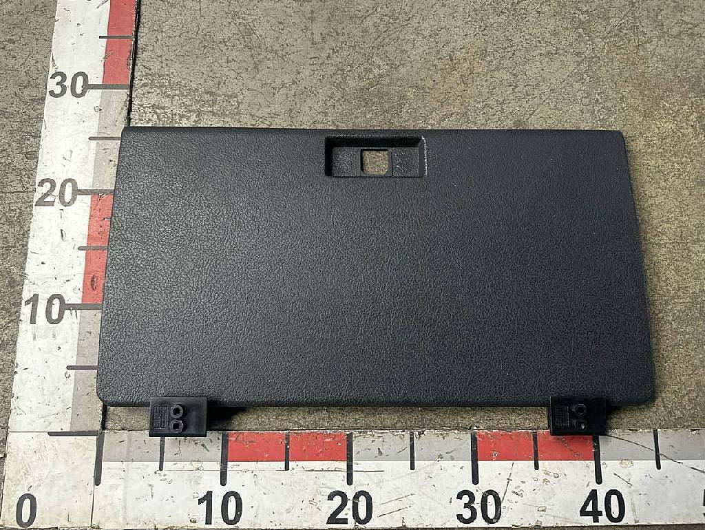 Крышка ящика верхней консоли б/у