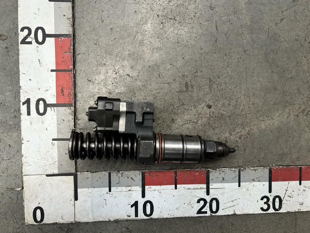 Форсунка топливная DD12,7 б/у