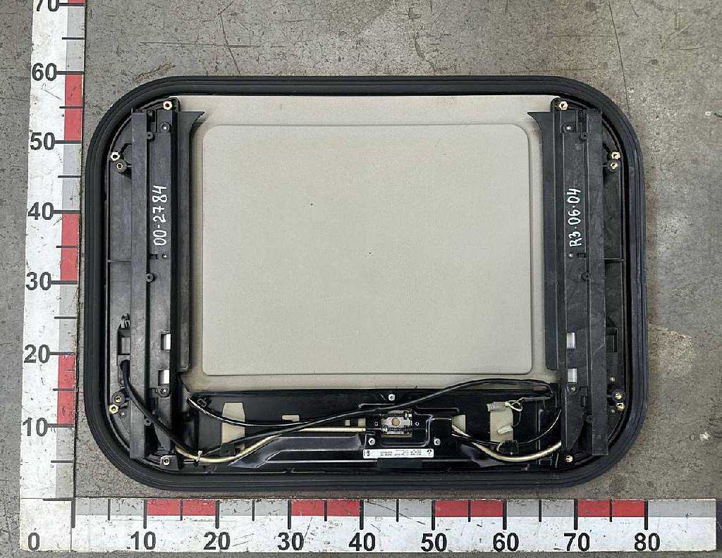 Люк кабины б/у