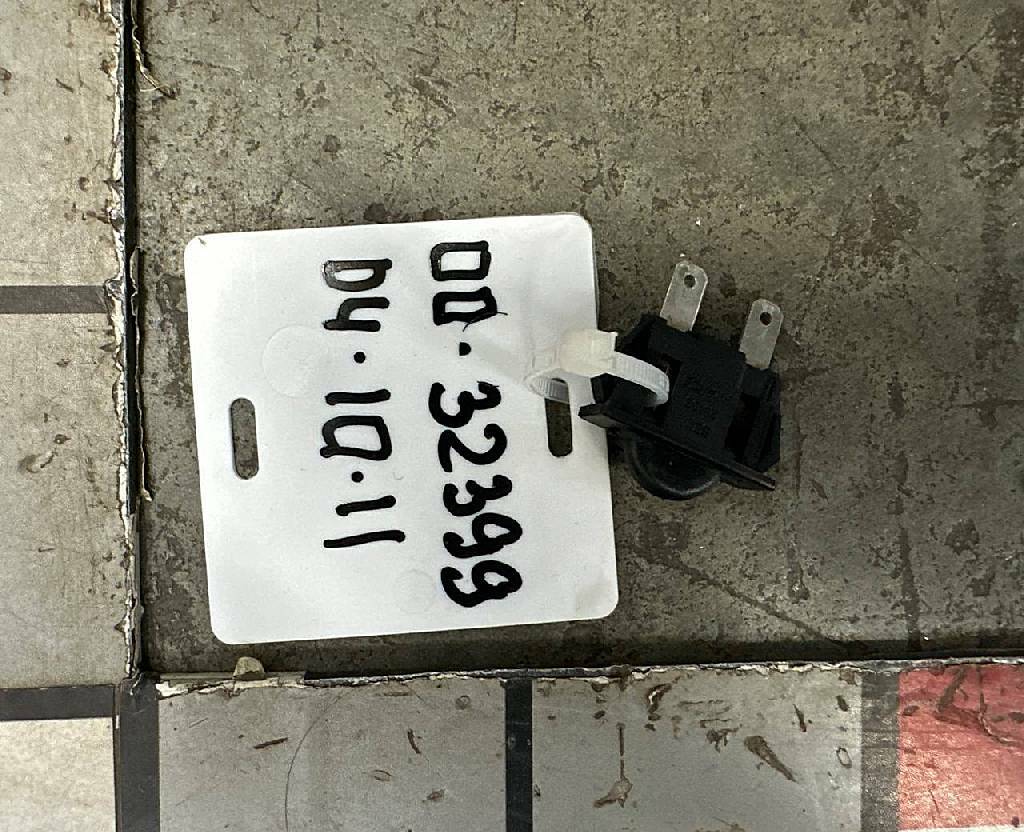 Выключатель концевой б/у