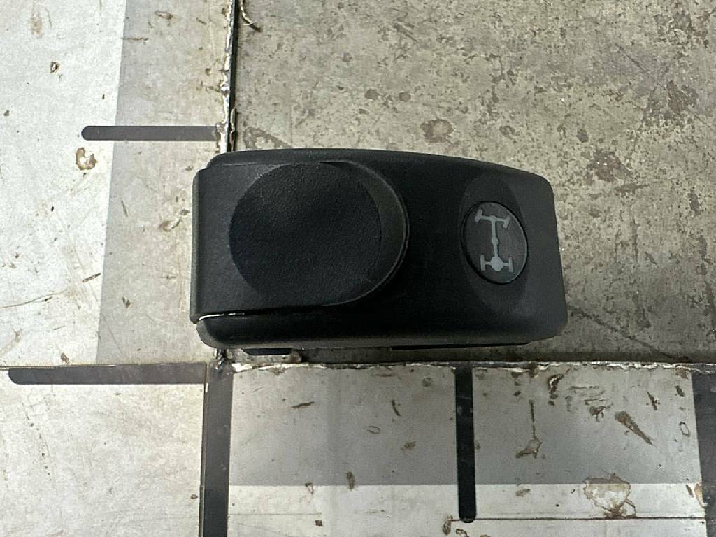 Клавиша блокировки дифференциала б/у