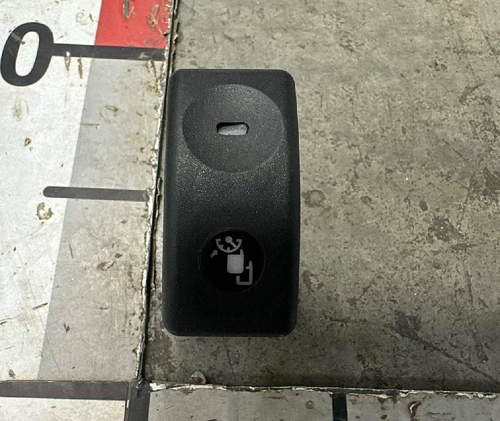 Клавиша отопителя б/у