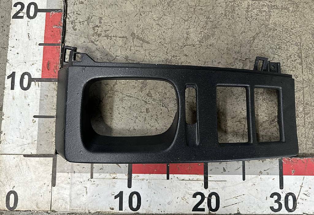 Накладка панели приборов. б/у