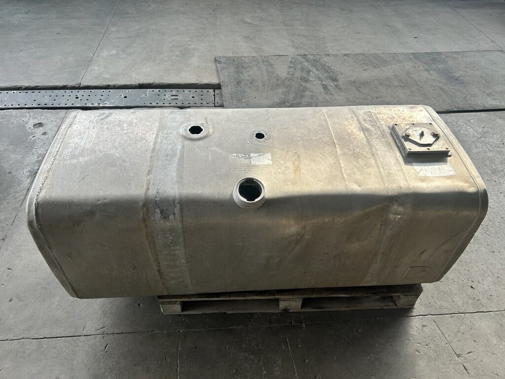 Бак топливный 600 л. б/у