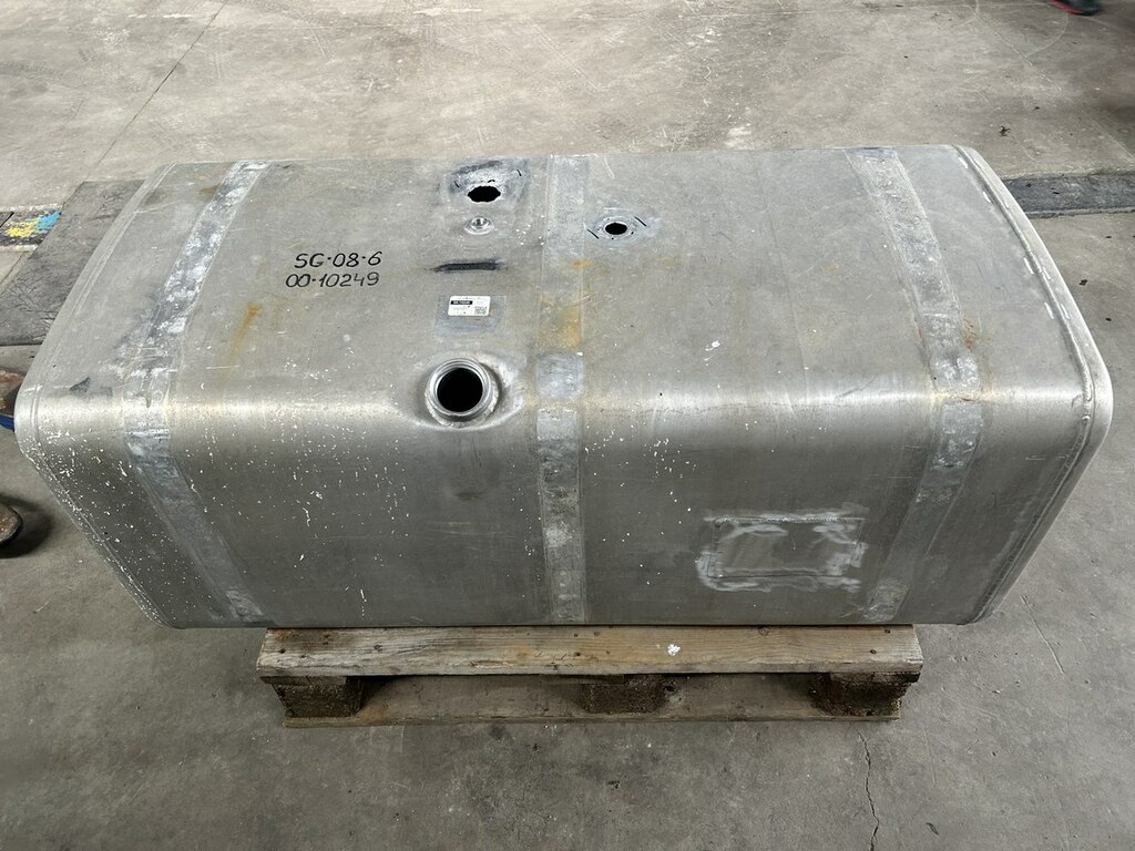 Бак топливный 600 л. б/у