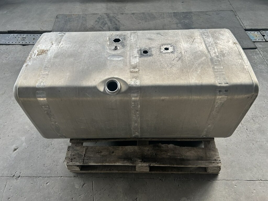 Бак топливный 600 л. б/у