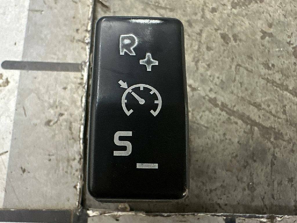 Клавиша круиз контроля б/у