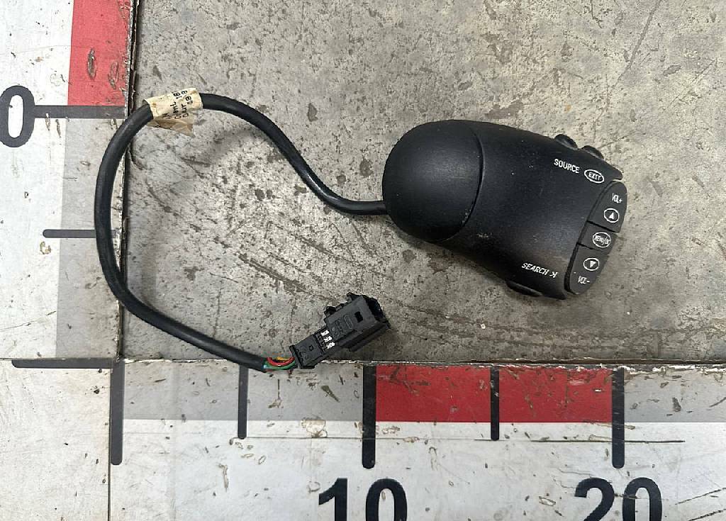 Переключатель магнитолы подрулевой б/у