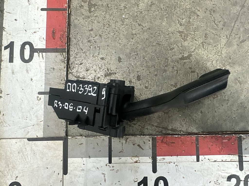 Переключатель стеклоочистителей подрулевой б/у