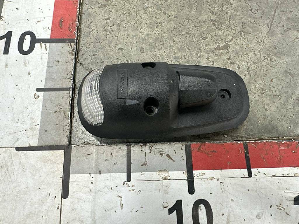 Фонарь габаритный б/у