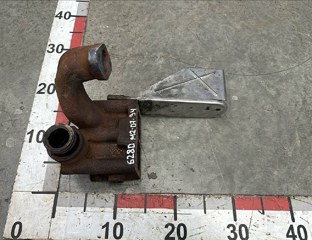 Коллектор выпускной D2066 б/у