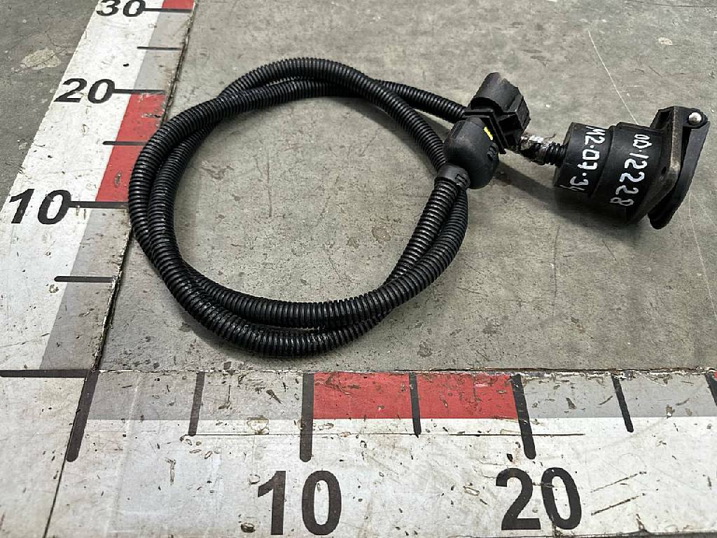 Розетка электрическая б/у