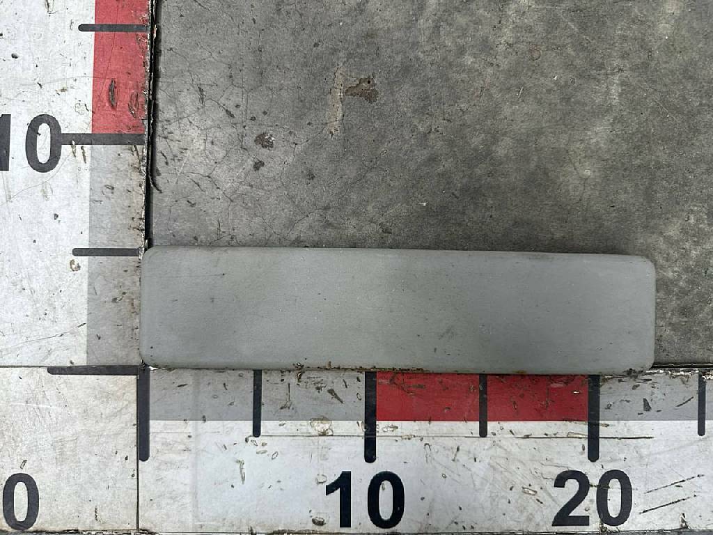 Заглушка кронштейна верхнего спальника б/у