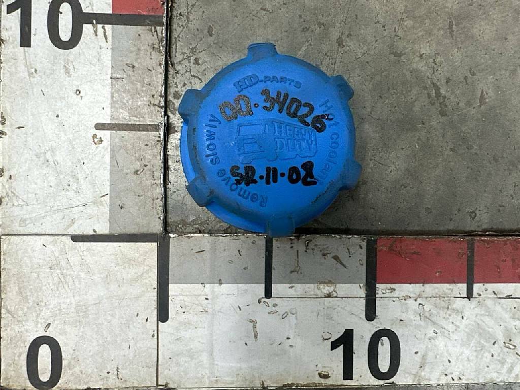 Крышка расширительного бачка б/у