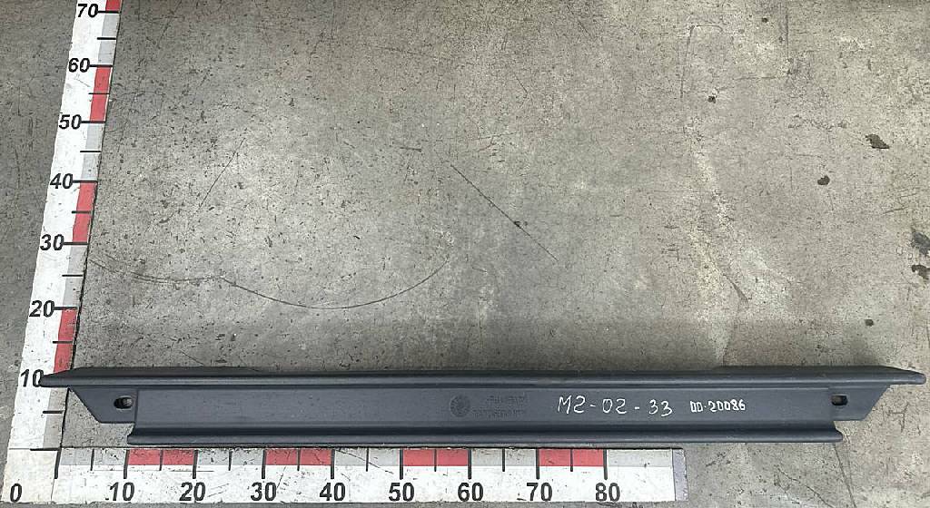 Накладка полки спальника б/у