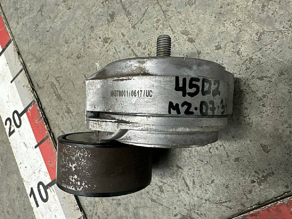 Ролик натяжитель D2066 б/у