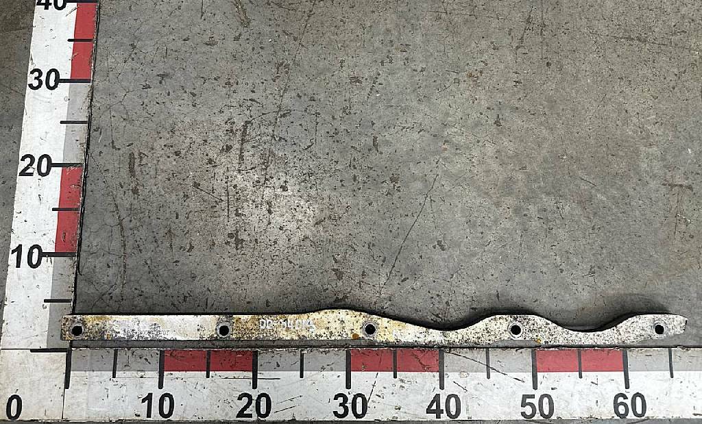 Крепление масляного поддона D2066 б/у