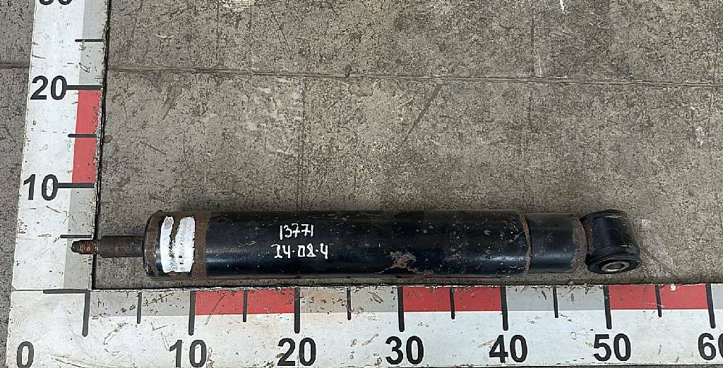 Амортизатор передней подвески б/у