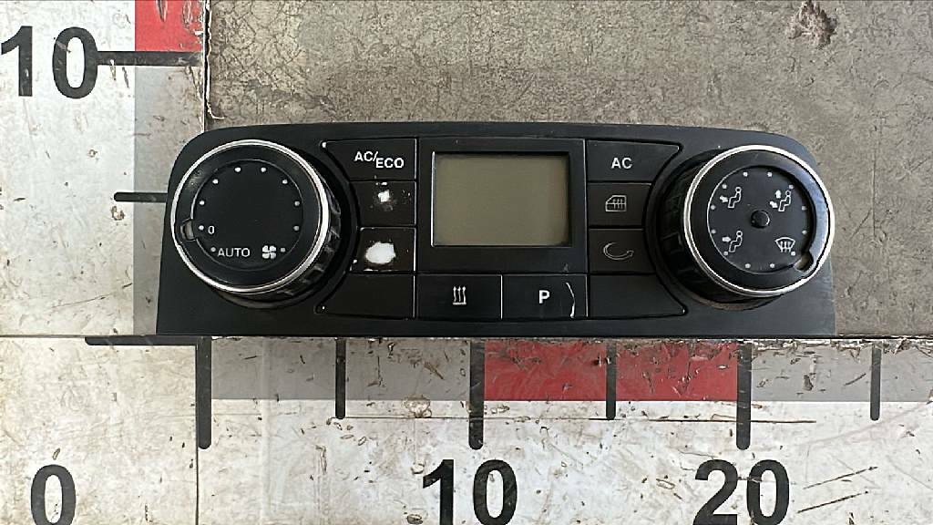 Блок управления климатом б/у