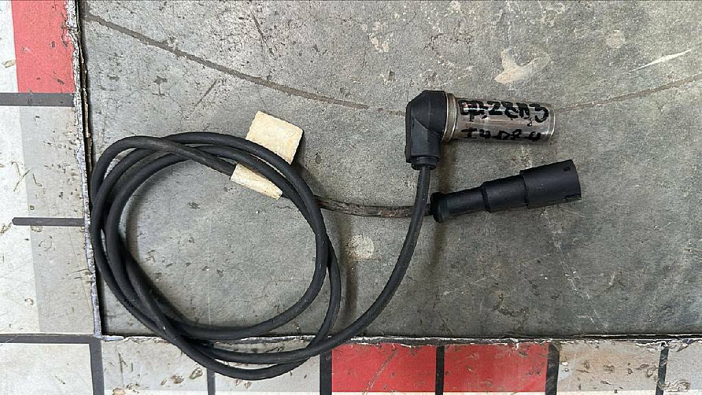 Датчик системы abs б/у