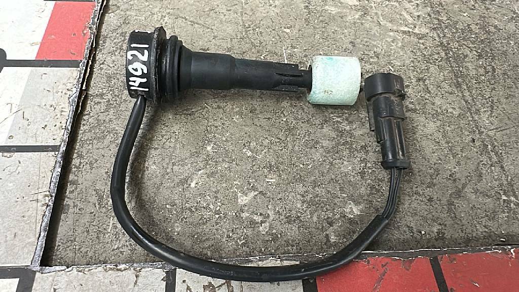 Датчик уровня бачка омывателя б/у