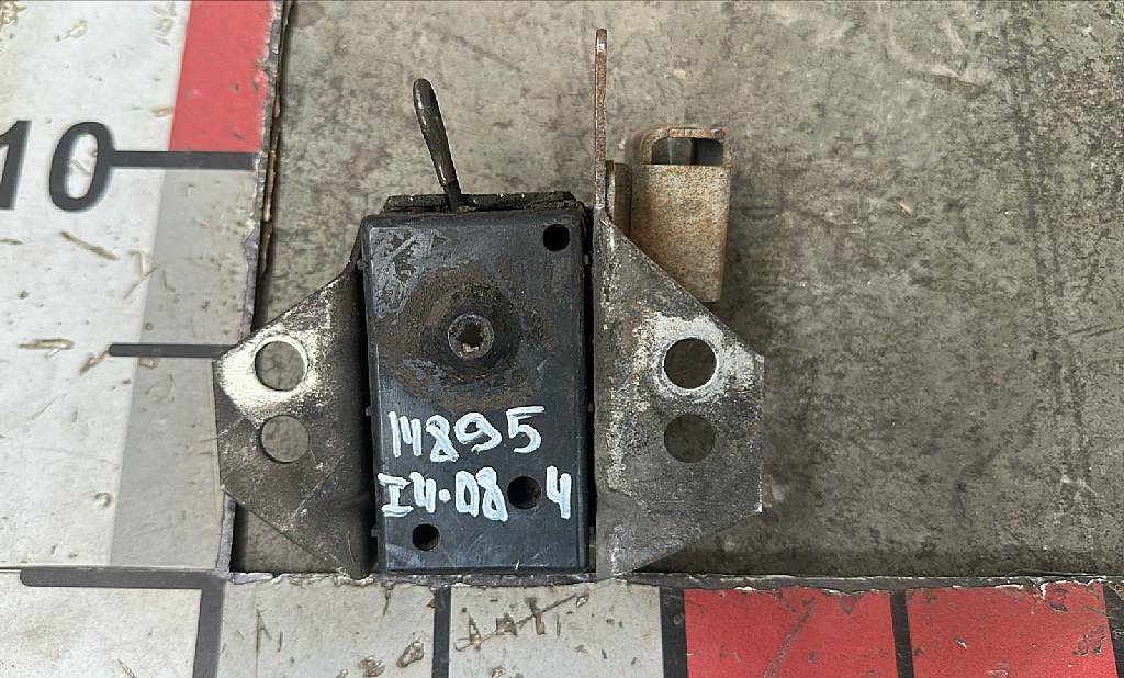 Замок капота б/у