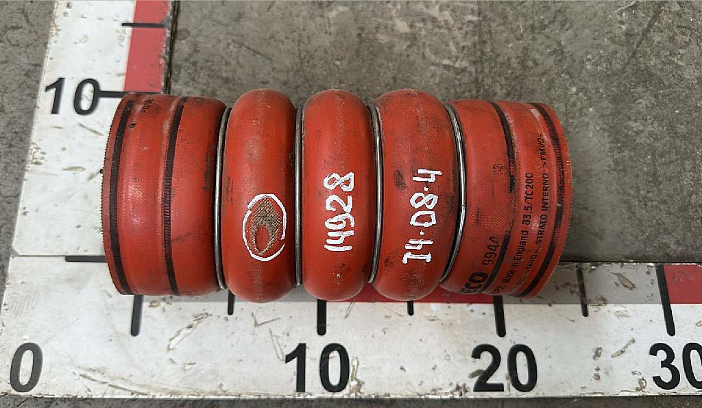 Патрубок интеркулера б/у