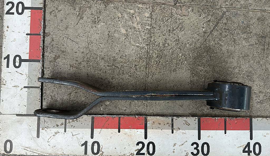 Стойка переднего стабилизатора б/у