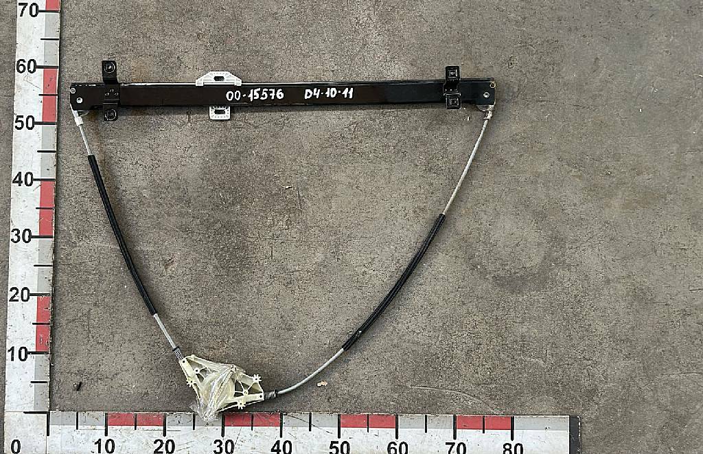 Стеклоподъемник правый б/у