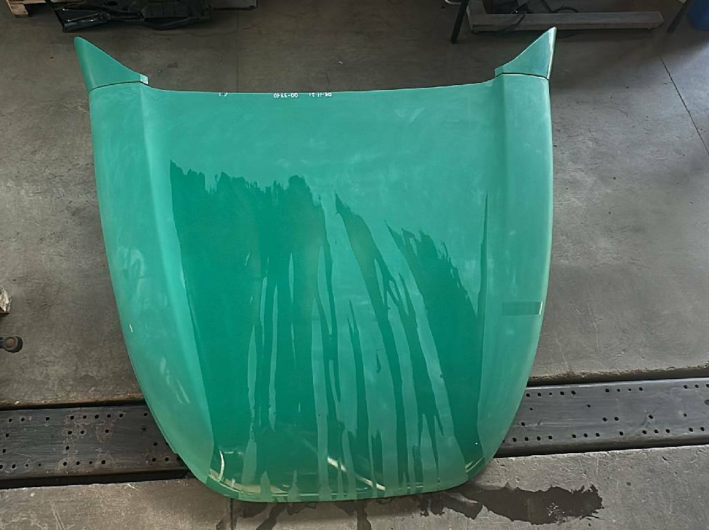 Спойлер кабины верхний б/у