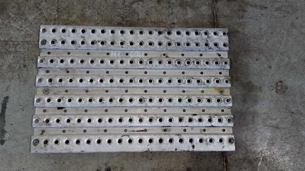 Площадка за кабиной б/у