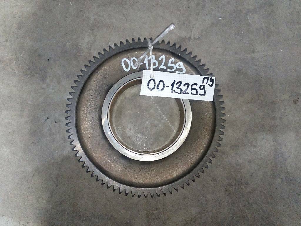 Шестерня грм прожежуточная DCI б/у