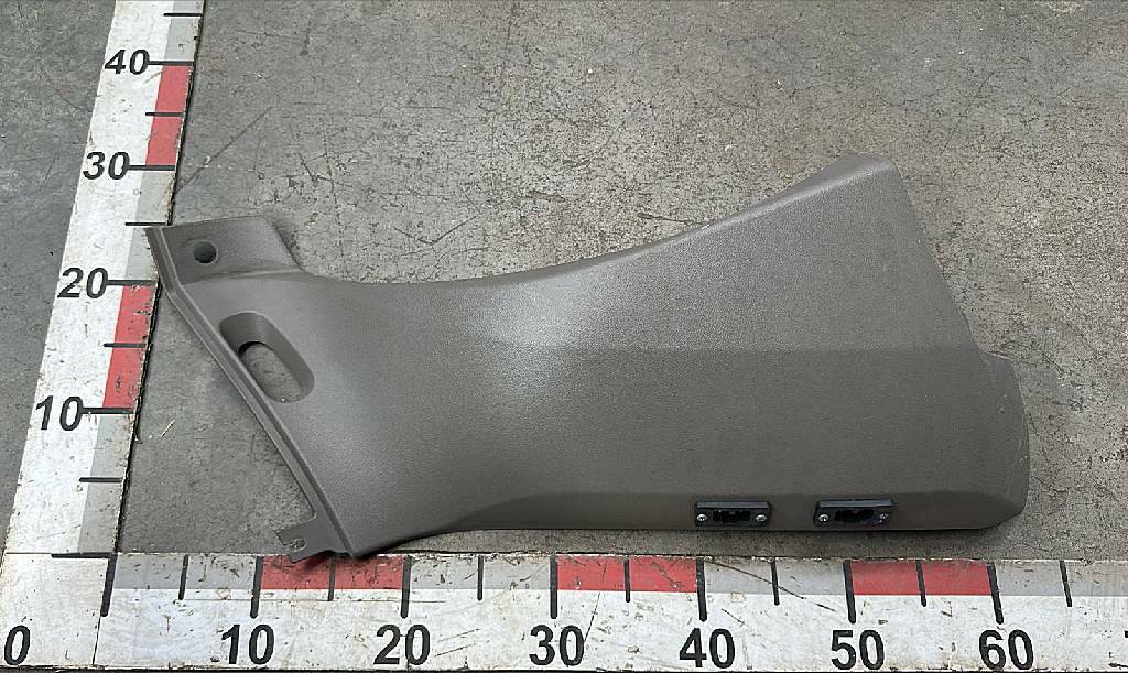 Накладка панели приборов правая б/у