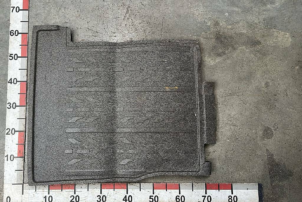 Покрытие пола правое б/у