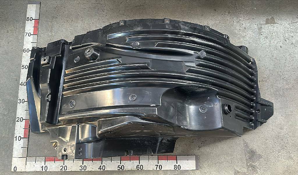 Крыло переднее передняя часть левое б/у