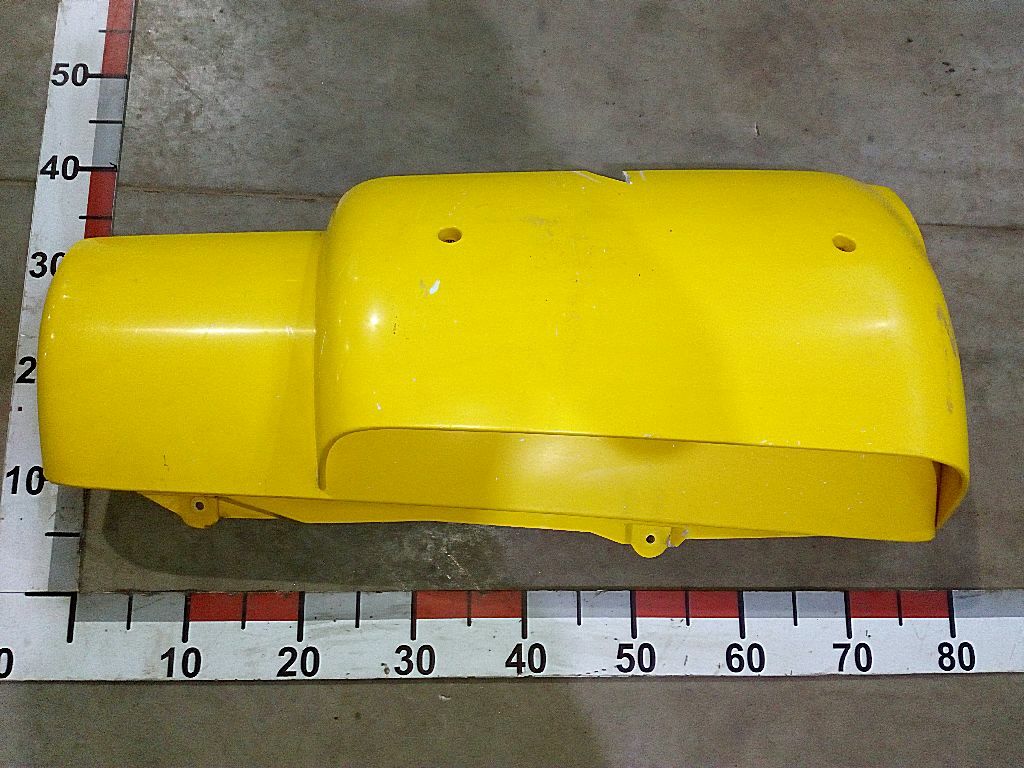 Накладка левого угла кабины б/у