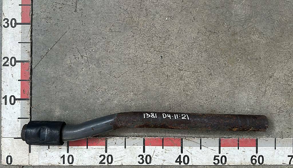 Труба кронштейна заднего крыла б/у