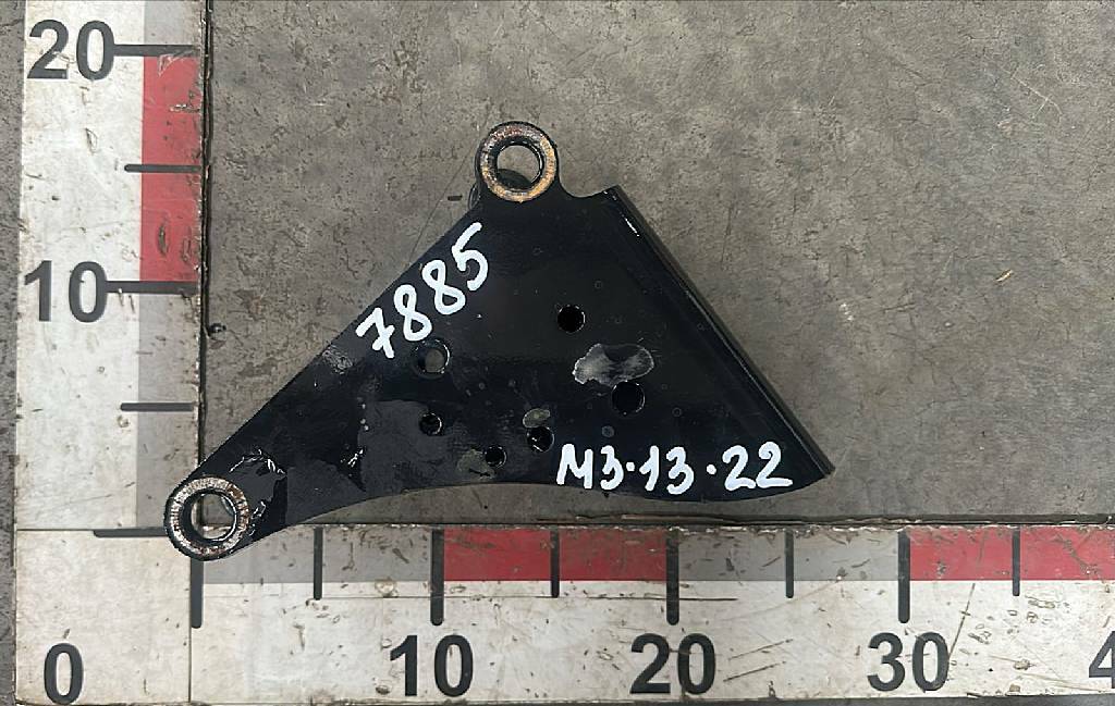 Кронштейн кабины передний б/у