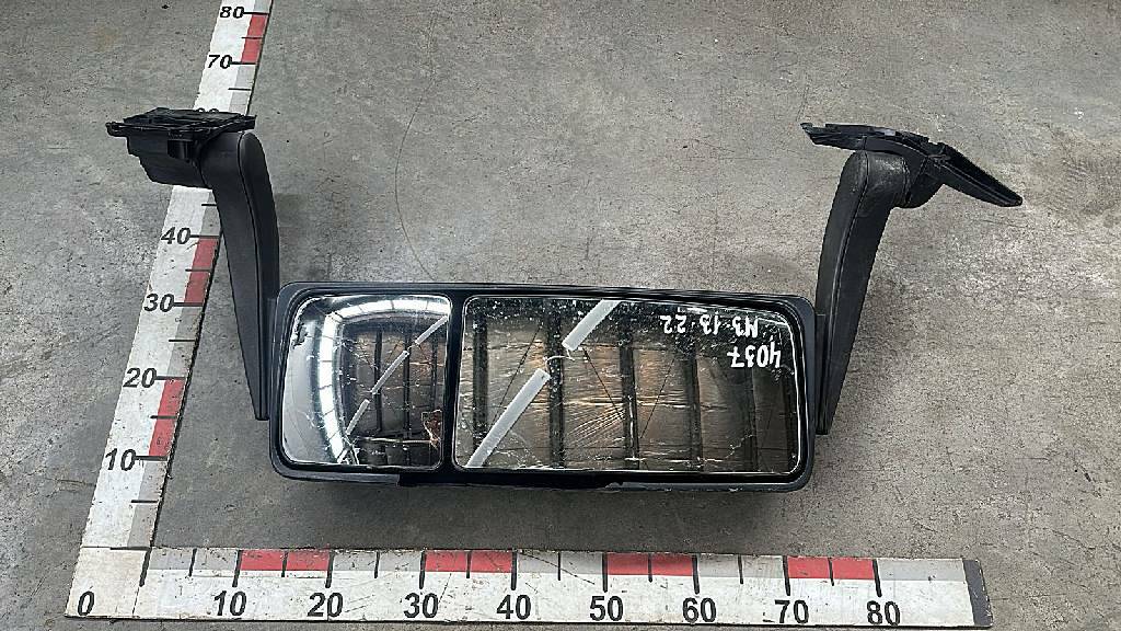 Зеркало правое б/у
