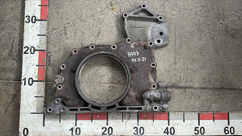 Крышка блока цилиндров передняя MX340 б/у