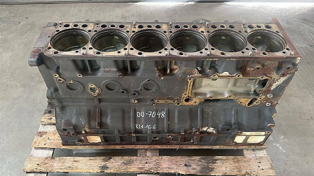 Блок цилиндров OM457 б/у