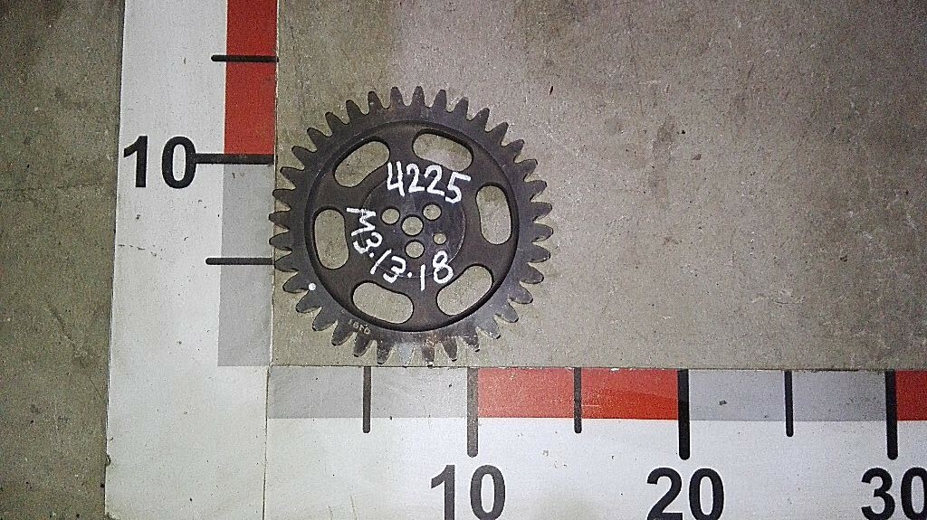 Шестерня распредвала D2066 б/у