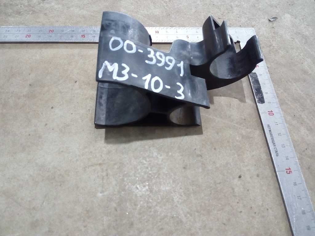 Крепление инструмента правое б/у