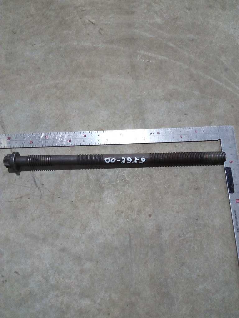 Болт головки блока цилиндров D2866 б/у