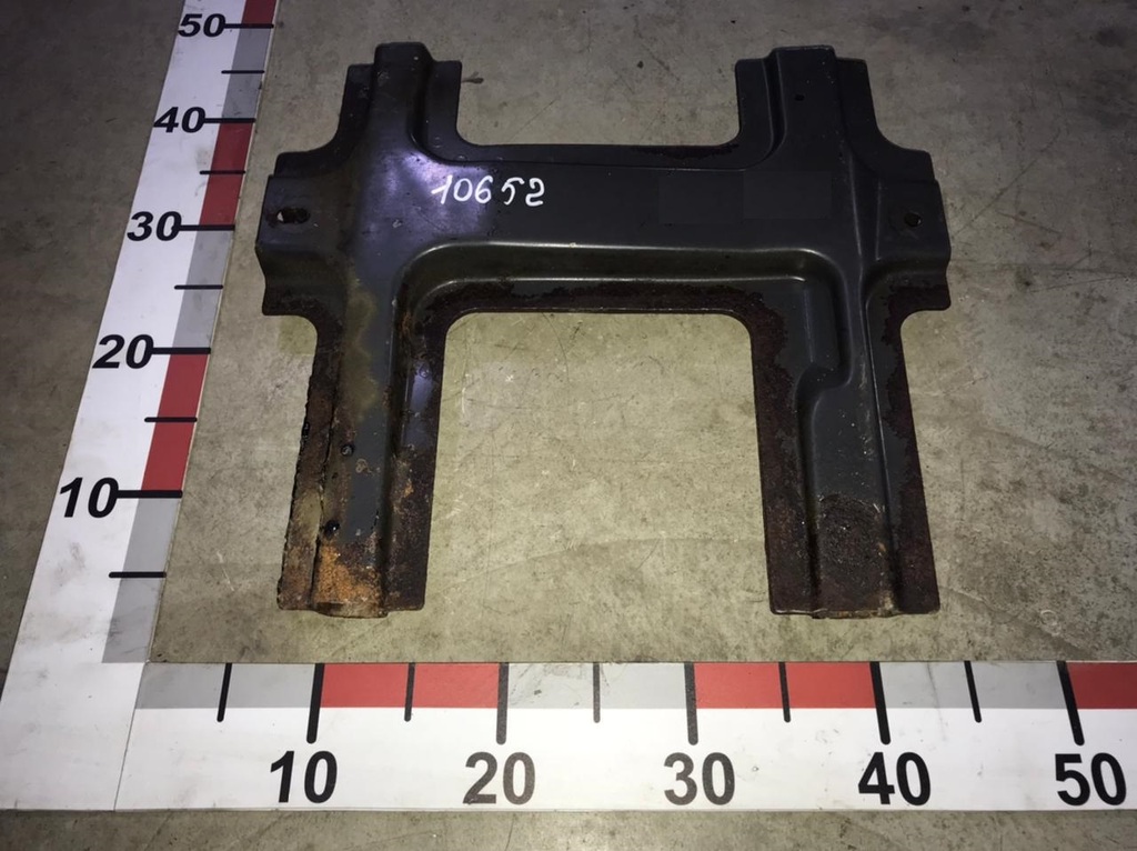 Кронштейн левого корпуса ступеней б/у